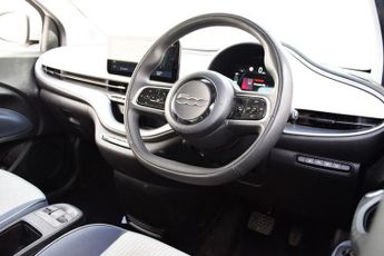 Fiat 500e 42kWh Icon Hatchback 3dr Electric Auto (118 ps)