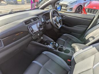 Nissan Leaf 40kWh Tekna Hatchback 5dr Electric Auto (150 ps)