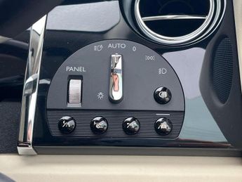 Rolls-Royce Wraith 6.6 V12 Auto Euro 6 2dr