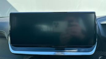 Peugeot E-2008 50kWh GT SUV 5dr Electric Auto (136 ps)