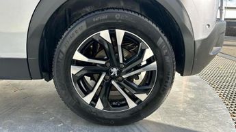 Peugeot E-2008 50kWh GT SUV 5dr Electric Auto (136 ps)