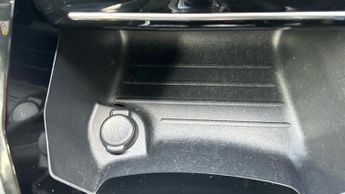 Peugeot E-2008 50kWh GT SUV 5dr Electric Auto (136 ps)