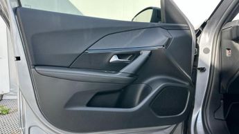Peugeot E-2008 50kWh GT SUV 5dr Electric Auto (136 ps)