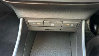 Hyundai i20 1.0 T-GDi Premium Hatchback 5dr Petrol DCT Euro 6 (s/s) (100 ps)