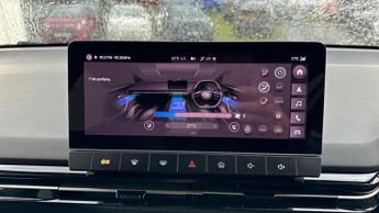 MG MG4 64kWh Trophy Long Range Hatchback 5dr Electric Auto (203 ps)