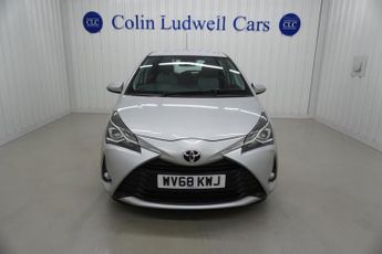 Toyota Yaris 1.5 VVT-i Icon Hatchback 5dr Petrol CVT | Service History | 1 Ow