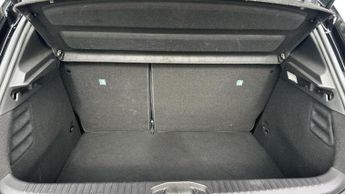 Renault Clio 1.6 E-TECH techno Hatchback 5dr Petrol Hybrid Auto Euro 6 (s/s) 