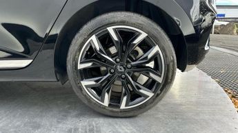 Renault Clio 1.6 E-TECH techno Hatchback 5dr Petrol Hybrid Auto Euro 6 (s/s) 