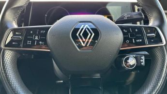 Renault Megane E-Tech 60kWh iconic Hatchback 5dr Electric Auto (optimum charge) (220 p