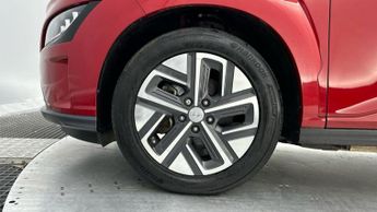 Hyundai KONA 64kWh Premium SUV 5dr Electric Auto (10.5kW Charger) (204 ps)