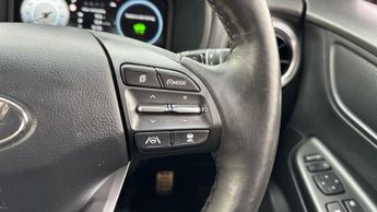 Hyundai KONA 64kWh Premium SUV 5dr Electric Auto (10.5kW Charger) (204 ps)