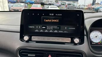 Hyundai KONA 64kWh Premium SUV 5dr Electric Auto (10.5kW Charger) (204 ps)