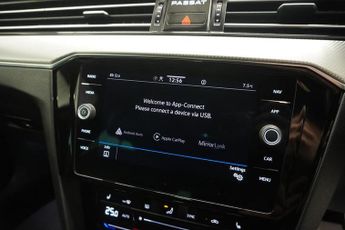 Volkswagen Passat 1.5 TSI EVO R-Line Estate 5dr Petrol DSG Euro 6 (s/s) (150 ps) |