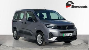 Vauxhall Combo Life Electric 52kWh Design MPV 5dr Electric Auto (7.4kW Charger) (136 ps)
