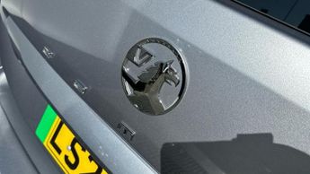 Vauxhall Combo Life Electric 52kWh Design MPV 5dr Electric Auto (7.4kW Charger) (136 ps)