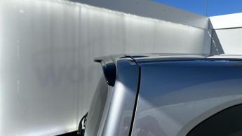 Vauxhall Combo Life Electric 52kWh Design MPV 5dr Electric Auto (7.4kW Charger) (136 ps)