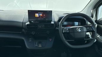 Vauxhall Combo Life Electric 52kWh Design MPV 5dr Electric Auto (7.4kW Charger) (136 ps)