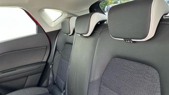 Renault Captur 1.6 E-TECH techno SUV 5dr Petrol Hybrid Auto Euro 6 (s/s) (145 p