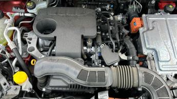 Renault Captur 1.6 E-TECH techno SUV 5dr Petrol Hybrid Auto Euro 6 (s/s) (145 p