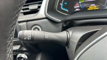 Renault Captur 1.6 E-TECH techno SUV 5dr Petrol Hybrid Auto Euro 6 (s/s) (145 p