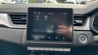 Renault Captur 1.6 E-TECH techno SUV 5dr Petrol Hybrid Auto Euro 6 (s/s) (145 p