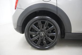 Mini Hatch 1.5 Cooper Exclusive Hatchback 5dr Petrol Steptronic| Full Servi