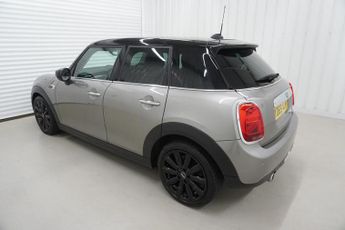 Mini Hatch 1.5 Cooper Exclusive Hatchback 5dr Petrol Steptronic| Full Servi