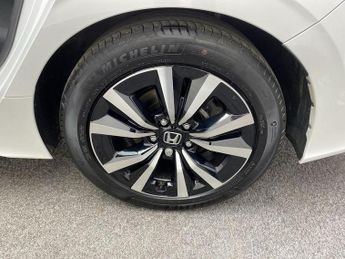 Honda CIVIC 2.0 eHEV Elegance 5dr CVT