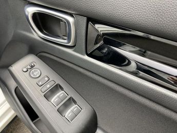 Honda CIVIC 2.0 eHEV Elegance 5dr CVT