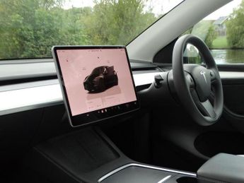 TESLA Model Y (Dual Motor) Performance Auto 4WDE 5dr