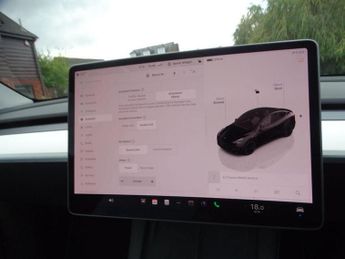 TESLA Model Y (Dual Motor) Performance Auto 4WDE 5dr