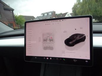 TESLA Model Y (Dual Motor) Performance Auto 4WDE 5dr