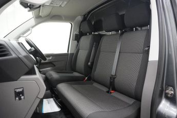 Volkswagen Transporter 2.0 TDI T30 Highline Panel Van 5dr Diesel DSG FWD LWB | Manufact