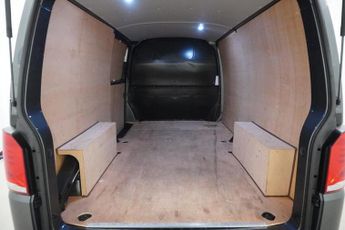 Volkswagen Transporter 2.0 TDI T30 Highline Panel Van 5dr Diesel DSG FWD LWB | Manufact