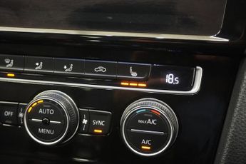 Volkswagen Golf 2.0 TSI GPF GTI Performance Hatchback 5dr Petrol DSG | Sat-Nav |