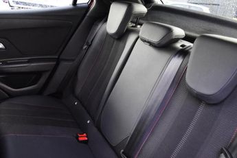 Vauxhall Mokka Electric 50kWh SRi Premium SUV 5dr Electric Auto (136 ps)