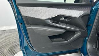 Peugeot E-3008 73kWh GT SUV 5dr Electric Auto (210 ps)