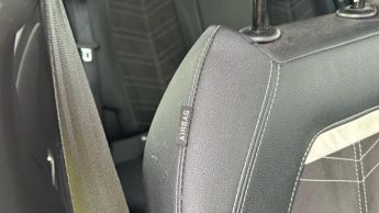 Vauxhall Mokka Electric 50kWh Ultimate SUV 5dr Electric Auto (136 ps)