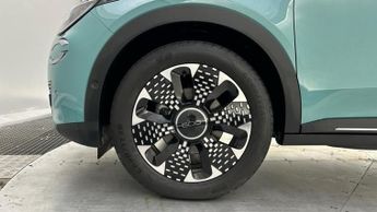 Fiat 600e 54kWh La Prima SUV 5dr Electric Auto (156 ps)