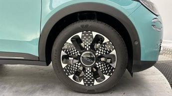 Fiat 600e 54kWh La Prima SUV 5dr Electric Auto (156 ps)