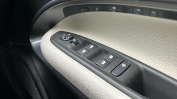 Fiat 600e 54kWh La Prima SUV 5dr Electric Auto (156 ps)