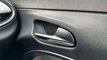 Fiat 600e 54kWh La Prima SUV 5dr Electric Auto (156 ps)