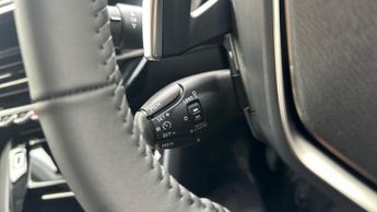 Peugeot 208 1.2 HYBRID Allure Hatchback 5dr Petrol Hybrid e-DSC6 Euro 6 (s/s