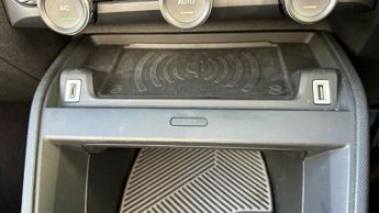 Citroen e-C4 X 50kWh e-series Fastback 4dr Electric Auto (7.4kW Charger) (136 p