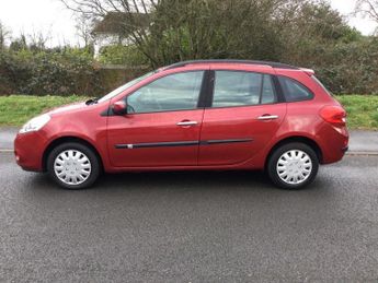 Renault Clio 1.6 VVT Expression Sport Tourer 5dr