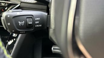 Peugeot E-208 50kWh GT Premium Hatchback 5dr Electric Auto (136 ps)