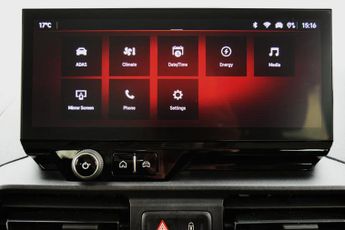 Vauxhall Combo Life Electric 52kWh Design XL MPV 5dr Electric Auto (7.4kW Charger) (136 ps)