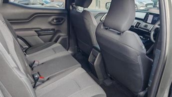 Suzuki e Vitara 61kWh Motion SUV 5dr Electric Auto (174 ps)** LATEST MODEL, FULL