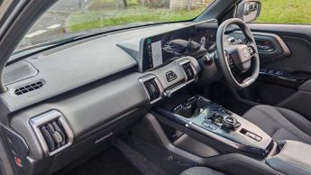 Suzuki e Vitara 61kWh Motion SUV 5dr Electric Auto (174 ps)** LATEST MODEL, FULL