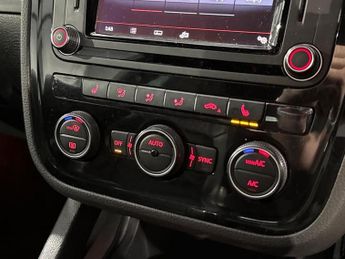 Volkswagen SCIROCCO 2.0 TDi BlueMotion Tech R-Line 3dr DSG